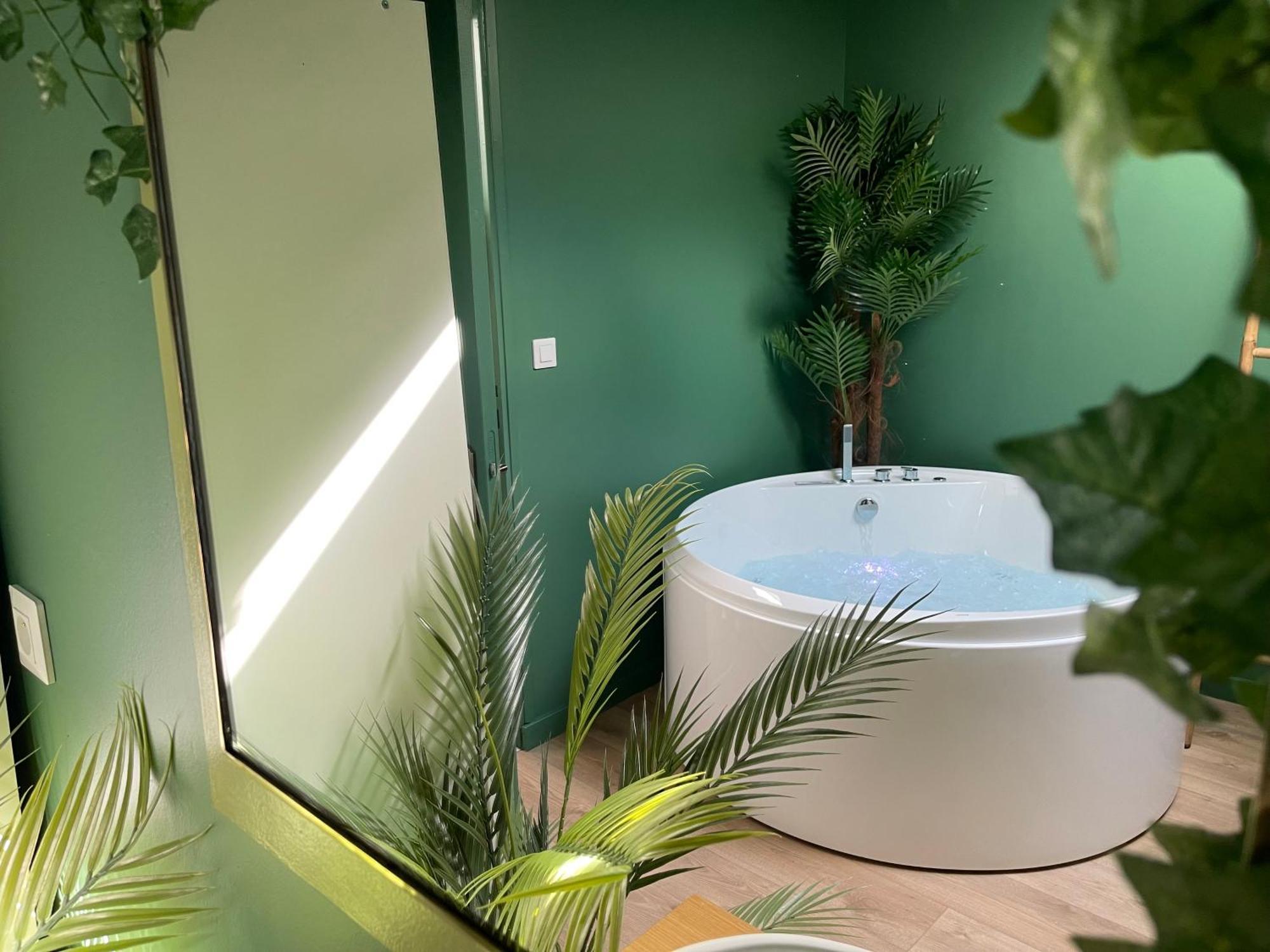 Evasion Exotique - Suite Selva - Jaccuzzi Privatif Ам'єн Екстер'єр фото